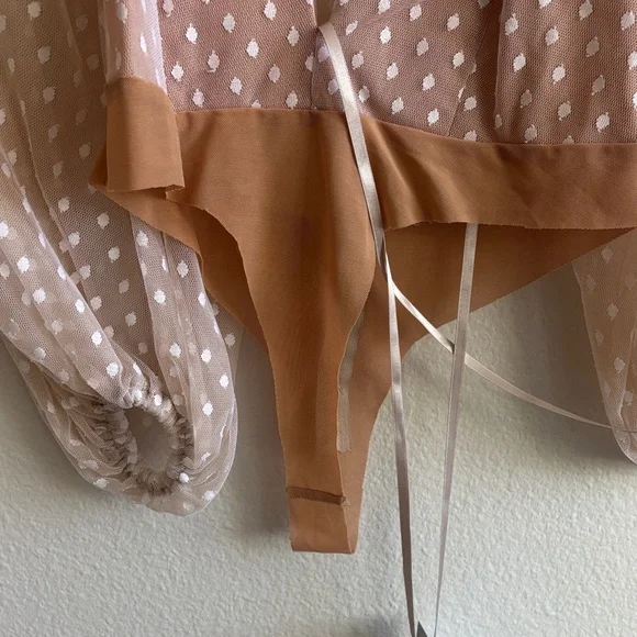 NWT The Dolls House Polka Dot Sheer Sleeve Bodysuit - Tan and White - Picture 7 of 12
